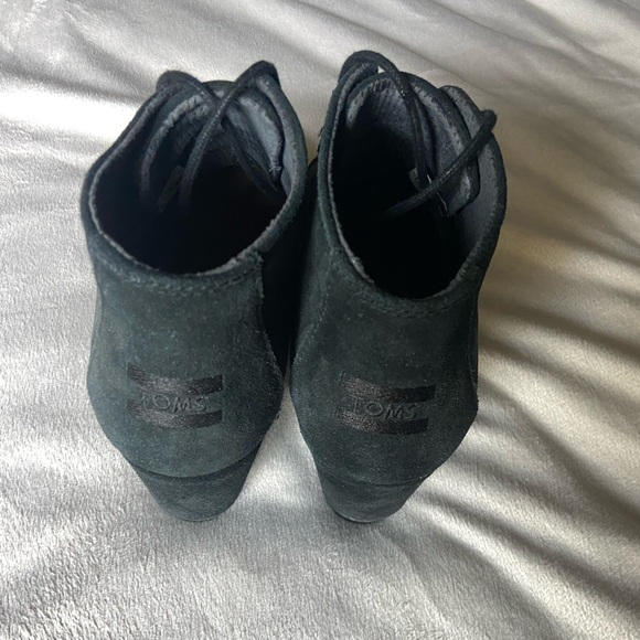 Toms Black Ankle Boots - Picture 3 of 5